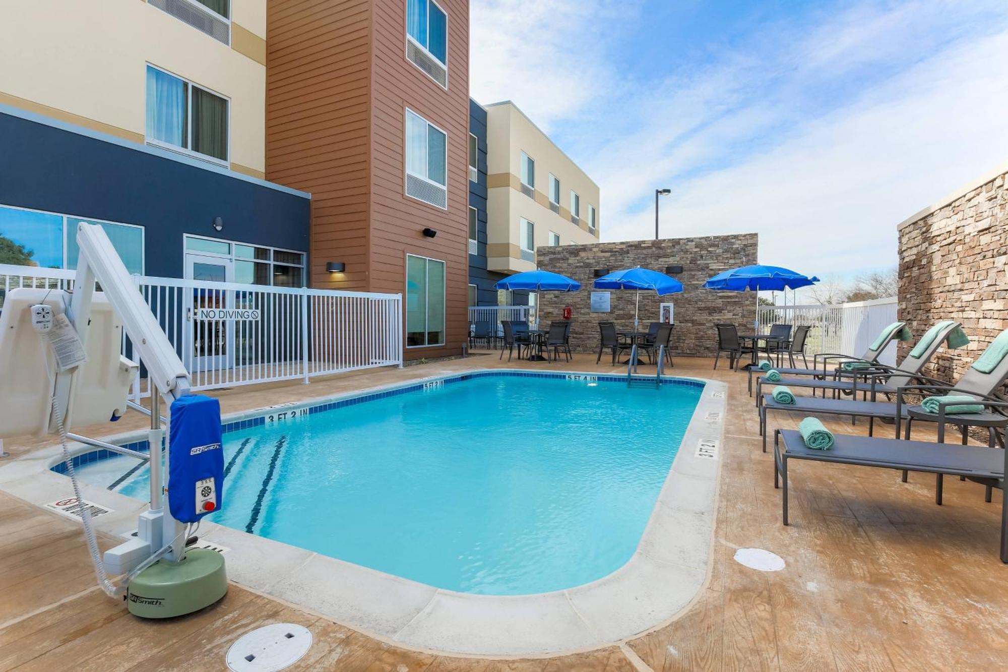 Fairfield Inn & Suites By Marriott Cuero Εξωτερικό φωτογραφία